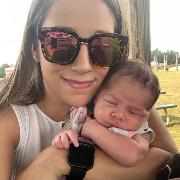 Meet your Posher, April - Picture 3 of 3